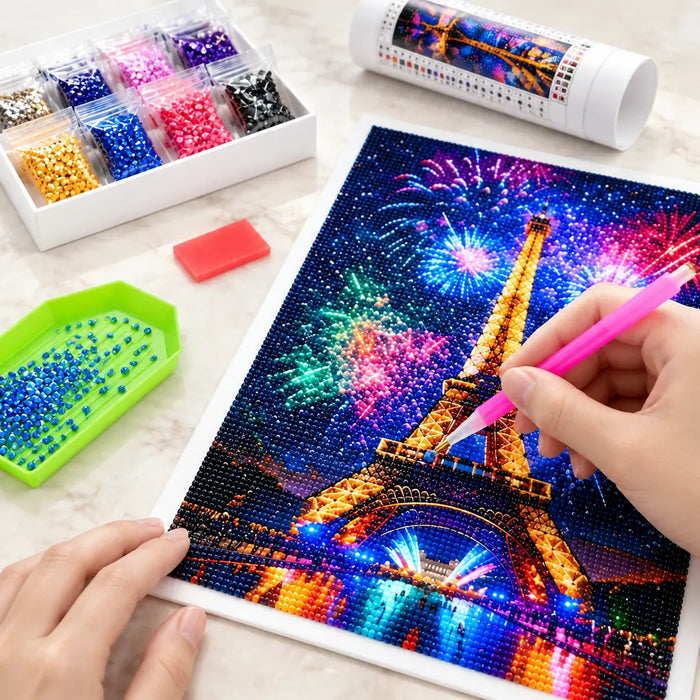 Ein Harzdiamant wird mit dem Diamond-Painting-Stift auf die Leinwand gesetzt
